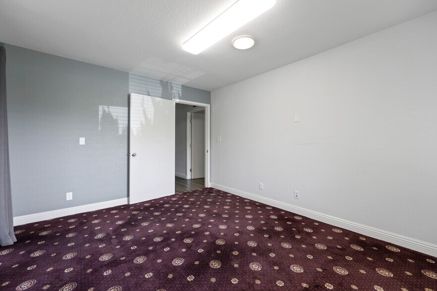More Photos Of 970 Petit Ave, Ventura Medical For Sale