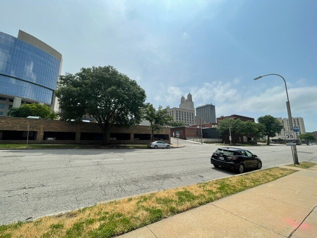 More Photos Of 404 Admiral Blvd, Kansas City Storefront Retail Office For Sale