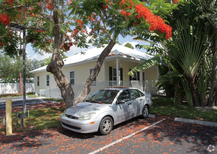 More Photos Of 12855 Banyon Creek, Fort Myers Office For Sale