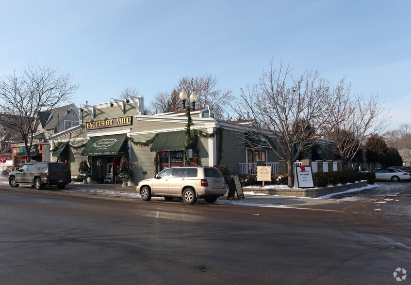 Primary Photo Of 310-340 Water St, Excelsior Freestanding For Lease