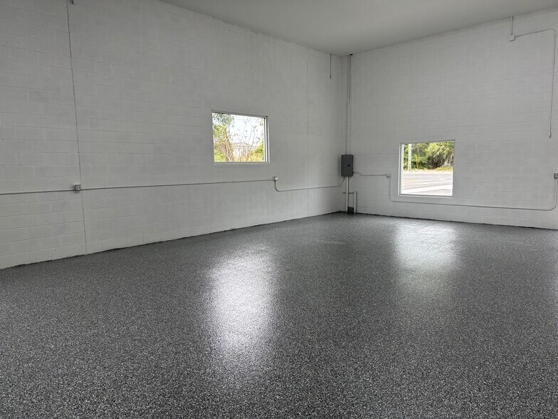 More Photos Of 1101 Reed Canal Rd, Port Orange Warehouse For Sale