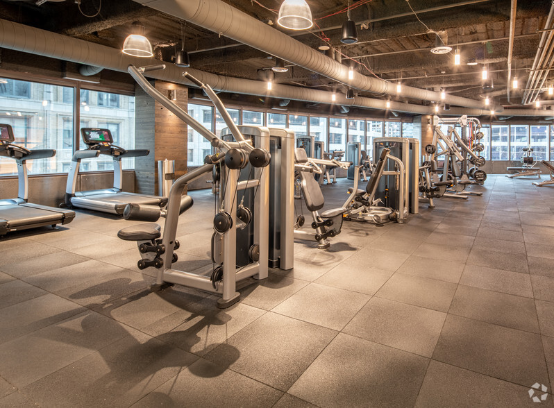 More Photos Of 100 S 5th St, Minneapolis Office For Lease