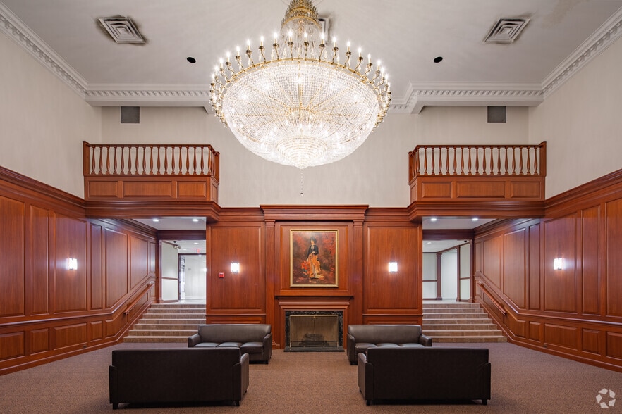 More Photos Of 1550 N Northwest Hwy, Park Ridge Medical For Lease