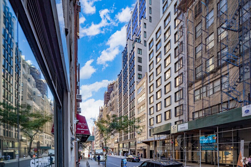 More Photos Of 219 W 79th St, New York Medical For Lease