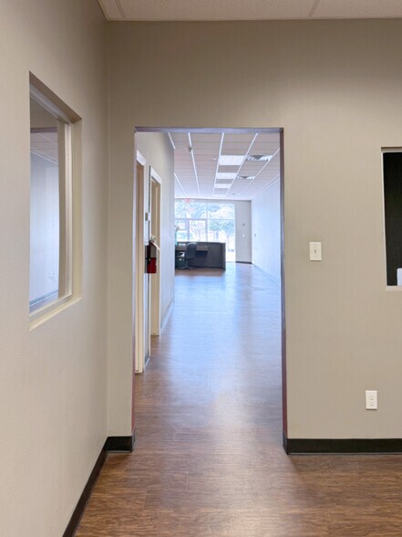 More Photos Of 1920 San Bernardo Ave, Laredo General Retail For Sale