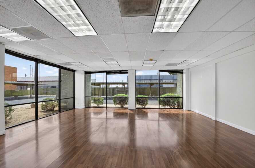 More Photos Of 2920 N 24th Ave, Phoenix Office For Sale