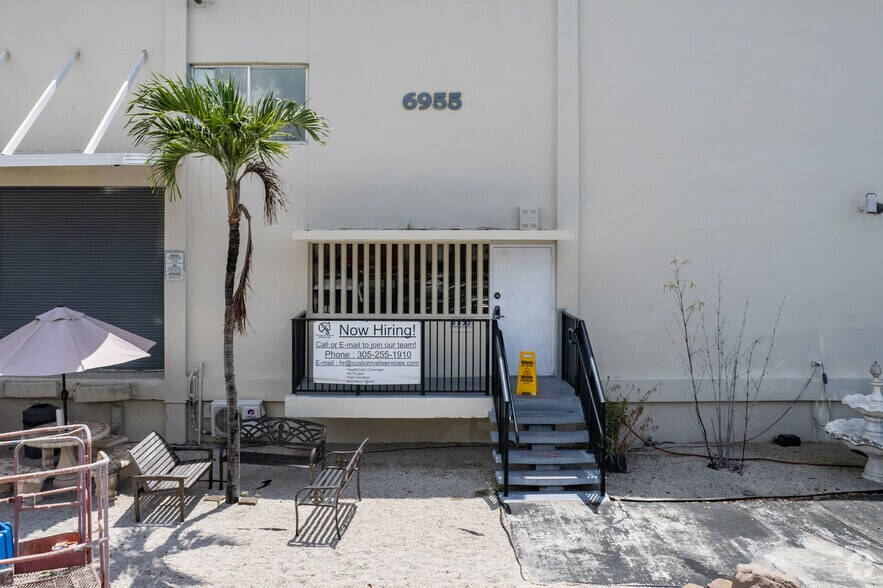 More Photos Of 6955 NW 36th Ave, Miami Warehouse For Lease