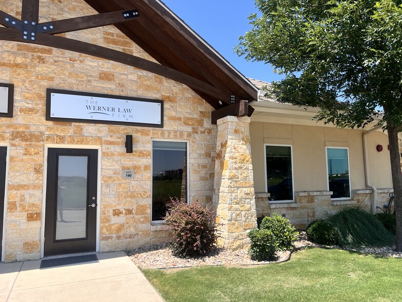 More Photos Of 4645 Wyndham Ln, Frisco Office For Lease