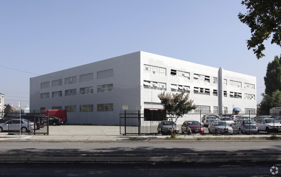 Primary Photo Of 865 Isabella St, Oakland Warehouse For Sale