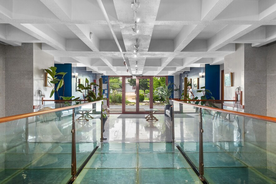 More Photos Of 3450 Russell Blvd, Saint Louis Apartments For Sale