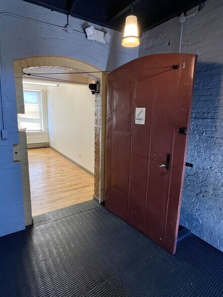 More Photos Of 915 Broadway, Albany Loft Creative Space For Lease