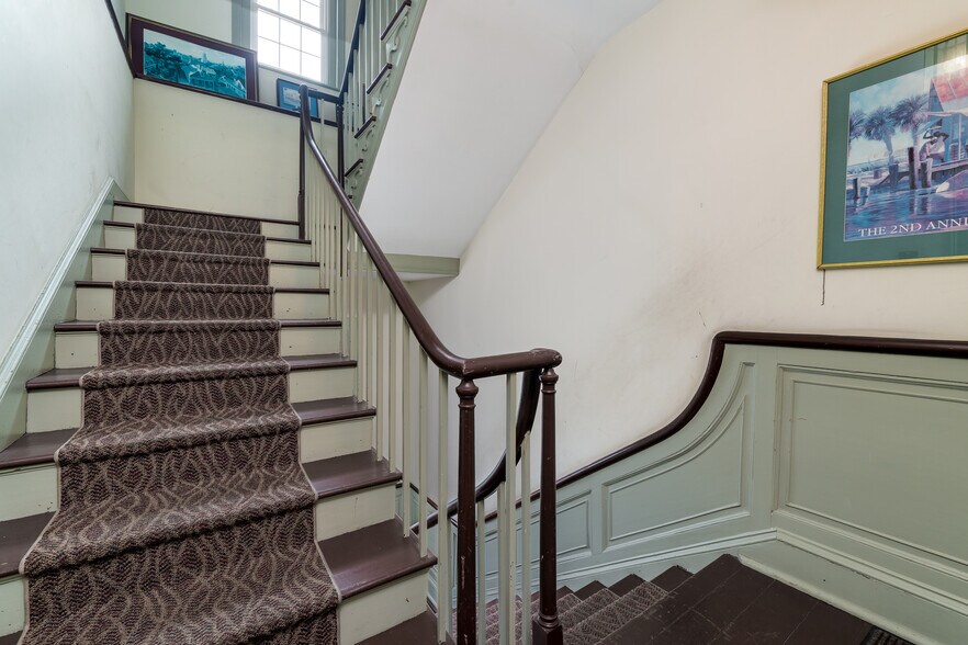 More Photos Of 61 Broad St, Charleston Office Residential For Sale