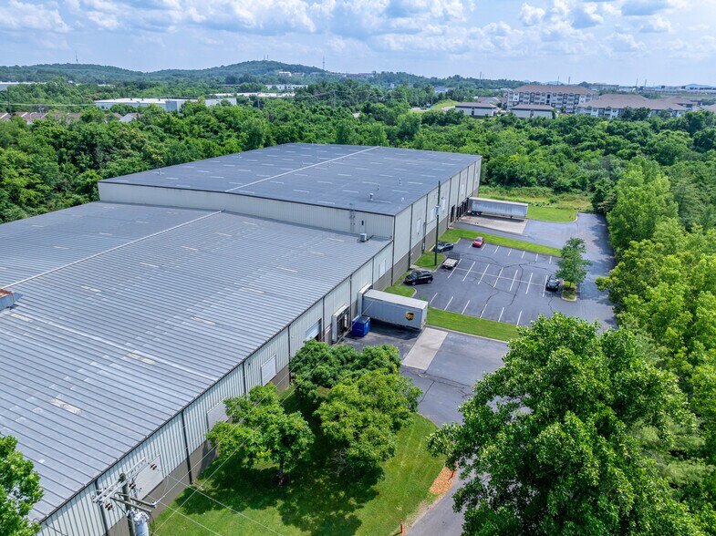 More Photos Of 5582-5584 Mount View Rd, Antioch Warehouse For Lease