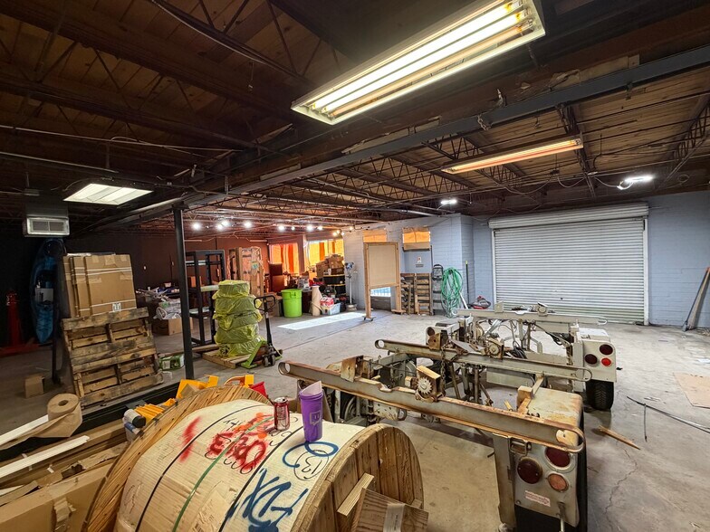 More Photos Of 233 E 5th St, Reno Flex For Lease