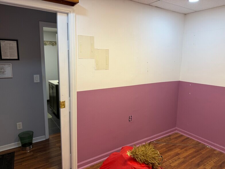 More Photos Of 9371 Cypress Lake Dr, Fort Myers Unknown For Lease