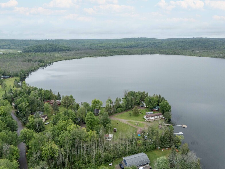 More Photos Of 229 E Lake Emily Rd, Crystal Falls Trailer Camper Park For Sale