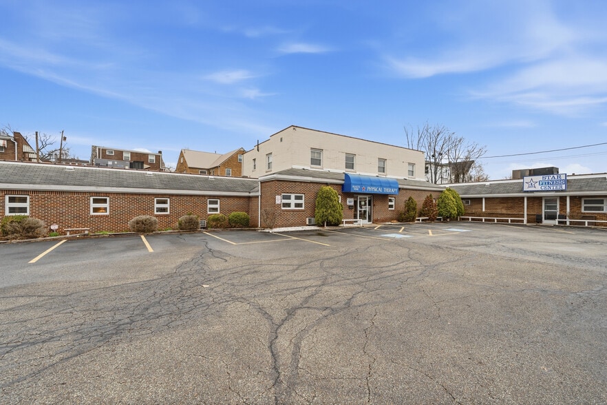 More Photos Of 507 Pittsburgh St, Springdale Rehabilitation Center For Sale