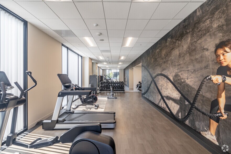 More Photos Of 11766 Wilshire Blvd, Los Angeles Office For Lease