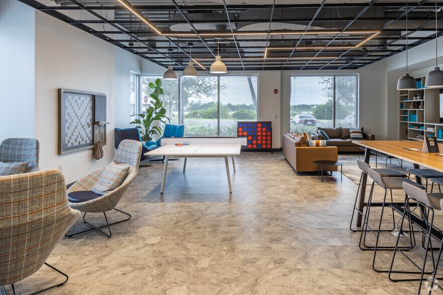 More Photos Of 9725 NW 117th Ave, Medley Unknown For Lease