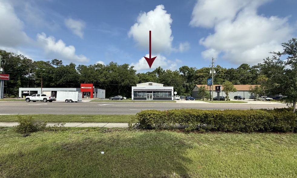 More Photos Of 4680 Blanding Blvd, Jacksonville Auto Dealership For Lease