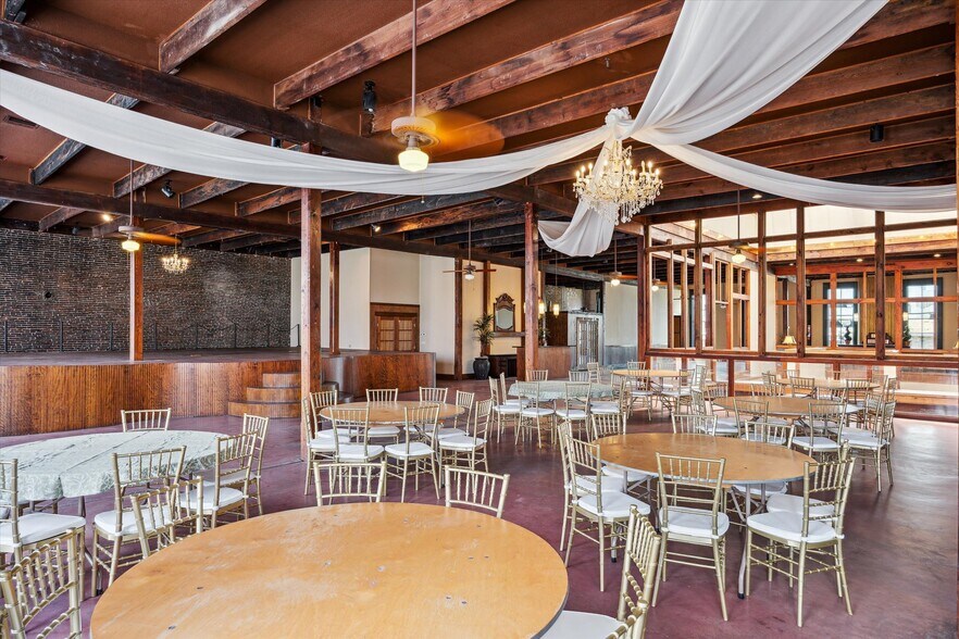 More Photos Of 210 Moody Ave, Galveston Storefront Retail Office For Sale