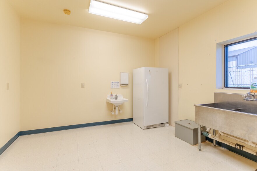 More Photos Of 1651 S Green St, Henderson Daycare Center For Sale