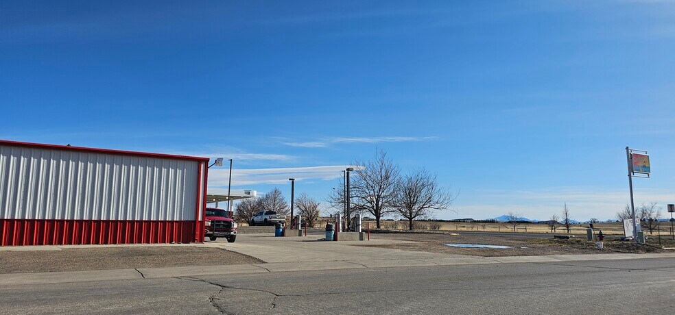 More Photos Of 1704 E Richards St, Douglas Specialty For Sale