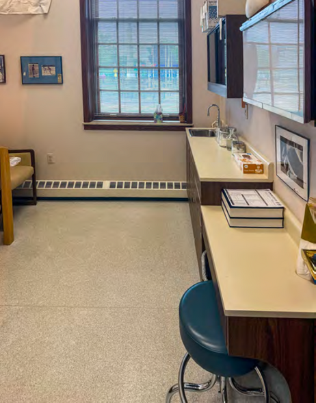 More Photos Of 96 S Broadway, Geneva Office For Sale