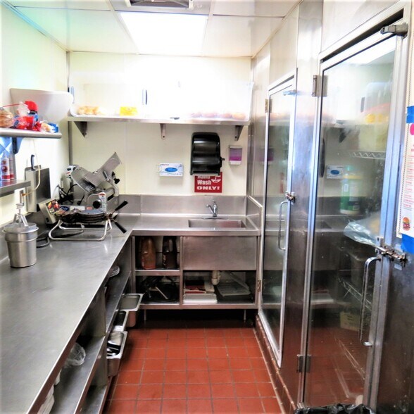 More Photos Of 3500 Canyon De Flores, Sierra Vista Restaurant For Sale