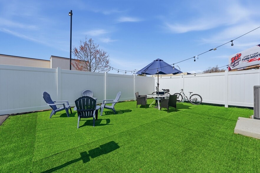 More Photos Of 27-16 Broadway, Fair Lawn Land For Lease