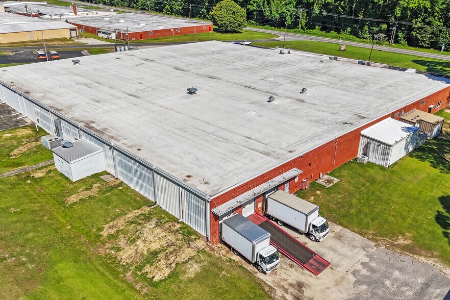 More Photos Of 500 E Gannon Ave, Zebulon Manufacturing For Lease