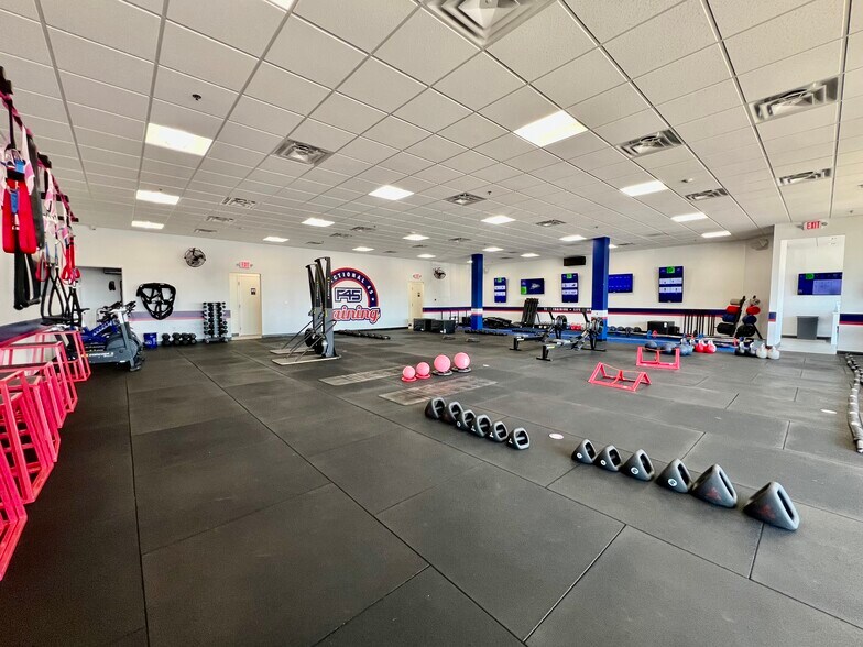 More Photos Of 4606-4640 Lebanon Pike, Hermitage Freestanding For Lease