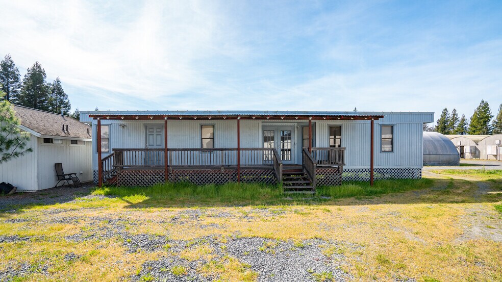 More Photos Of 4770 Occidental Rd, Santa Rosa Light Distribution For Sale