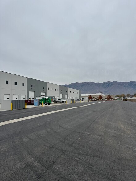 More Photos Of 235 Sugar St, Layton Industrial For Lease