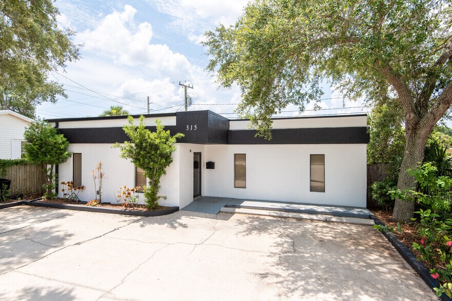 Primary Photo Of 315 E Strawbridge Ave, Melbourne Medical For Lease