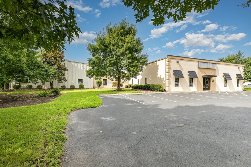 Primary Photo Of 100 Industrial Dr, Fredericksburg Showroom For Sale