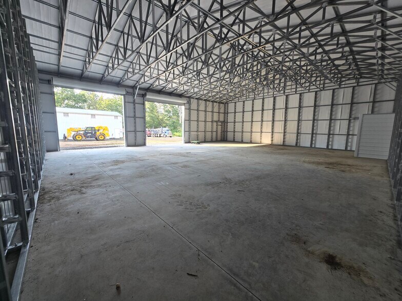 More Photos Of 23147 Hubbards Rd, Remington Warehouse For Lease