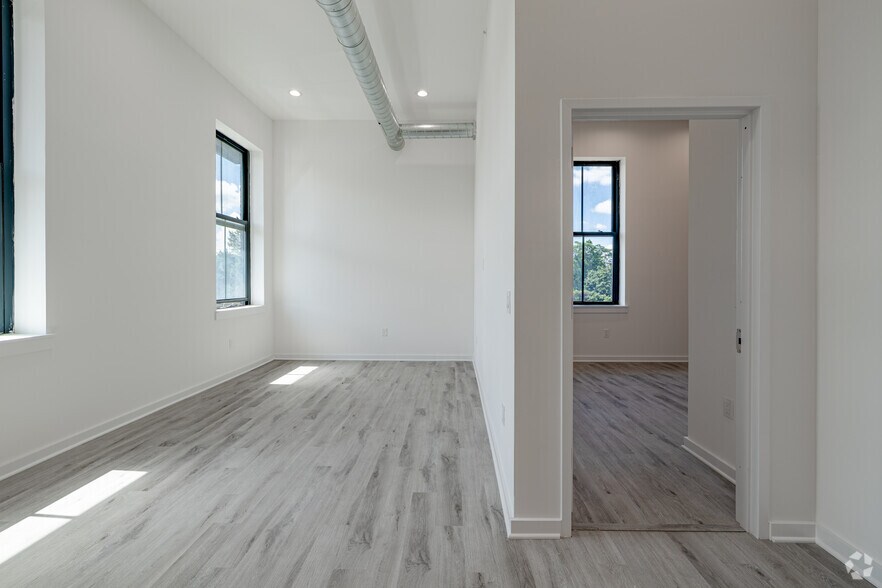 More Photos Of 70 Roseville Ave, Newark Apartments For Sale