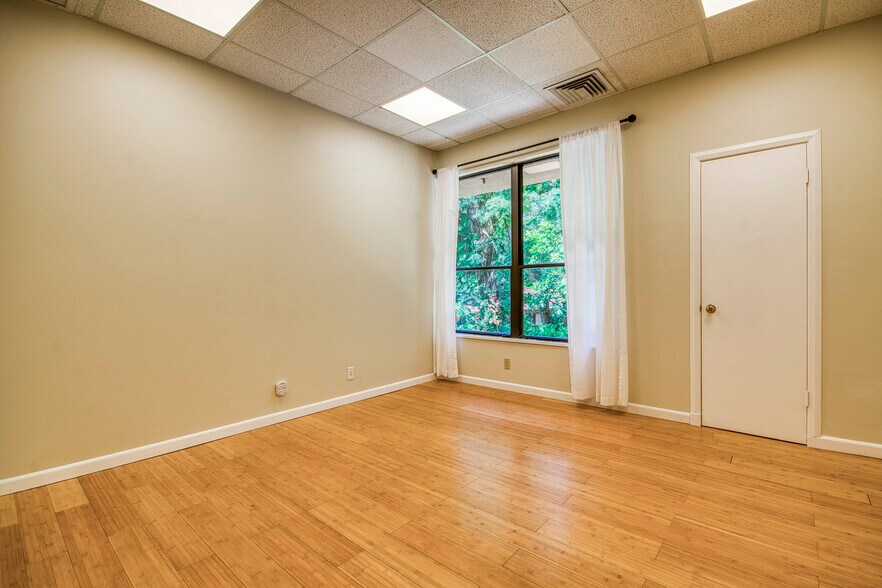 More Photos Of 11211 Prosperity Farms Rd, Palm Beach Gardens Medical For Sale