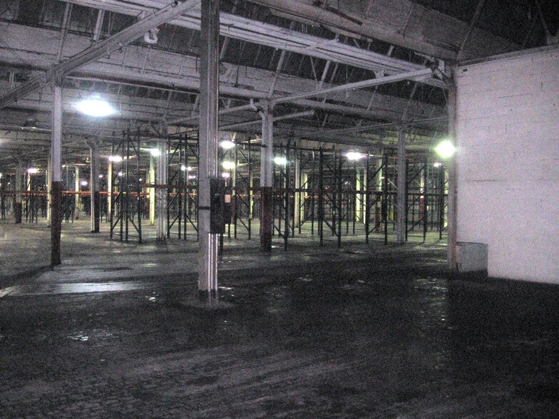 More Photos Of 500 N US Highway 31, Austin Manufacturing For Lease