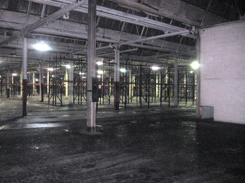More Photos Of 500 N US Highway 31, Austin Manufacturing For Sale