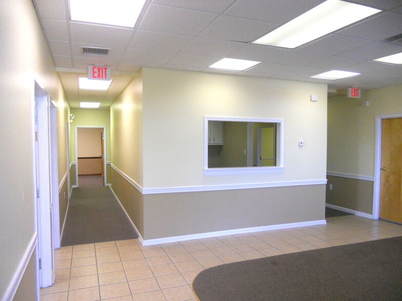 More Photos Of 30 Stonecrest Ct, Shelbyville Medical For Lease