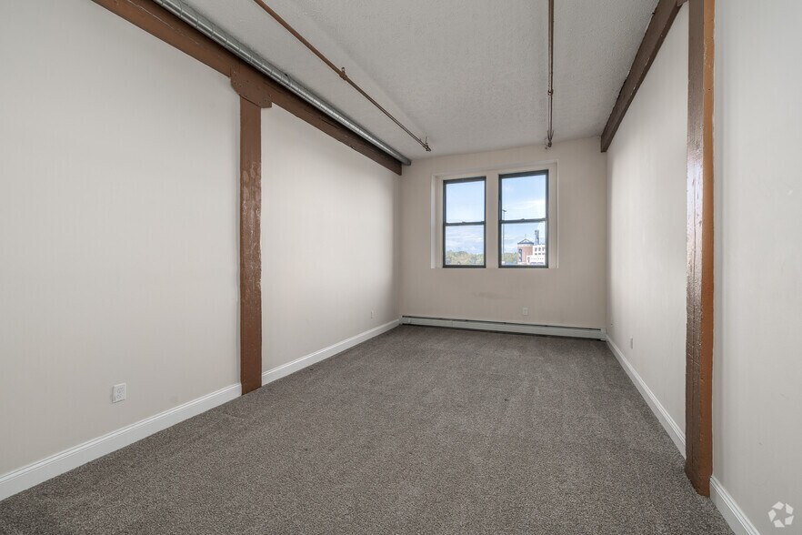 More Photos Of 617 Hiawatha Blvd E, Syracuse Apartments For Lease