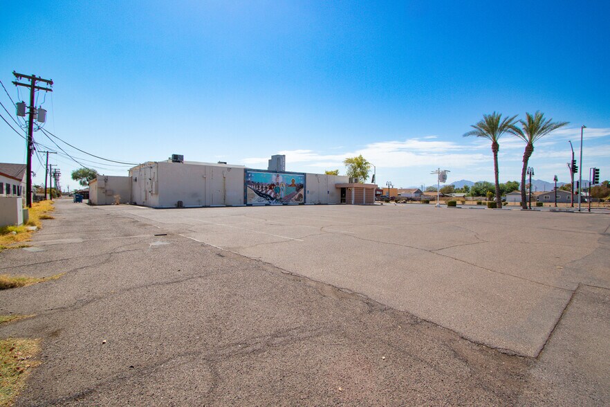 More Photos Of 12 E Western Ave, Avondale Religious Facility For Sale