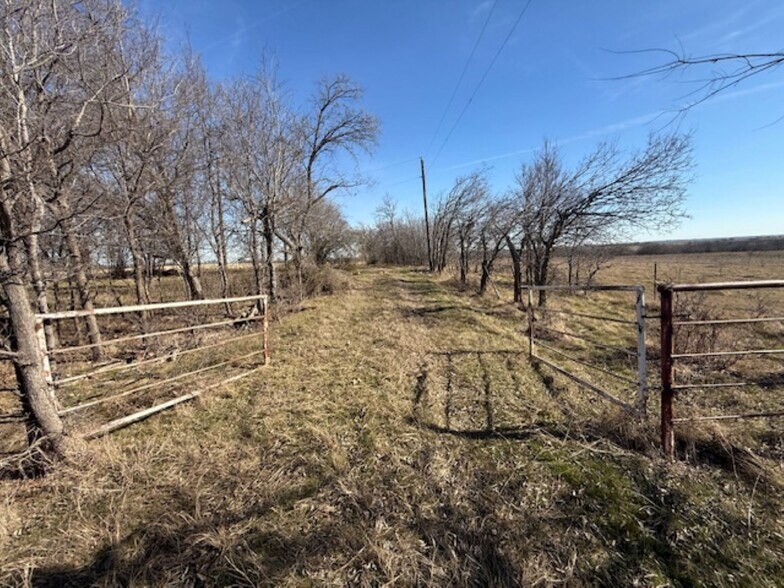 More Photos Of 363 County Road 4403, Grandview Land For Sale