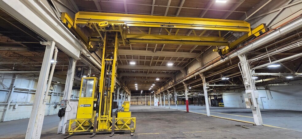 More Photos Of 18513 Euclid Ave, Cleveland Industrial For Sale