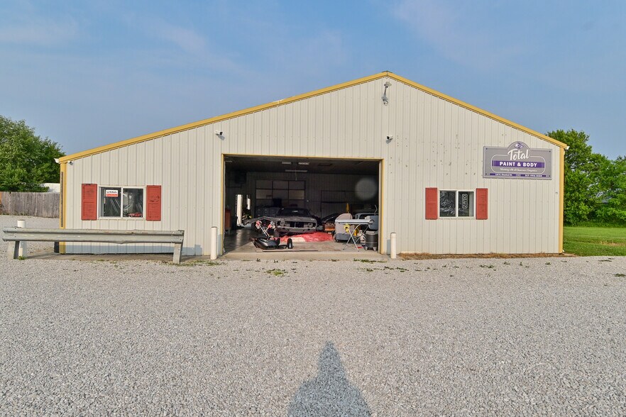 More Photos Of 115 N Chestnut St, Monrovia Auto Repair For Sale