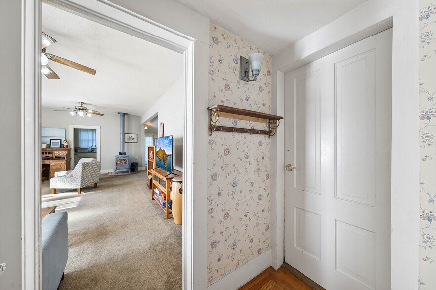 More Photos Of 825 N Forbes St, Lakeport Specialty For Sale