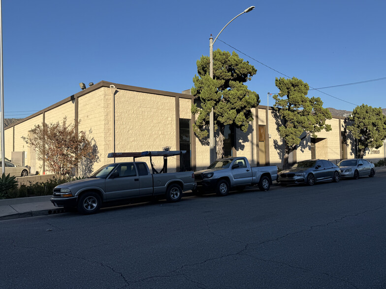 Primary Photo Of 2211 Kenmere Ave, Burbank Warehouse For Sale