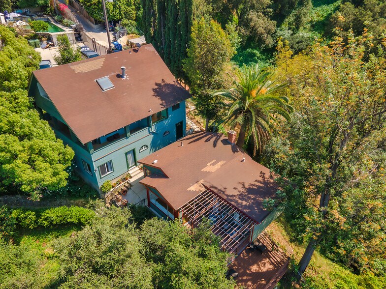 More Photos Of 1825 Altivo Way, Los Angeles Multifamily For Sale